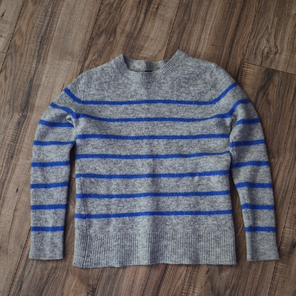 Banana Republic Grey Crewneck Sweater with Blue Stripes